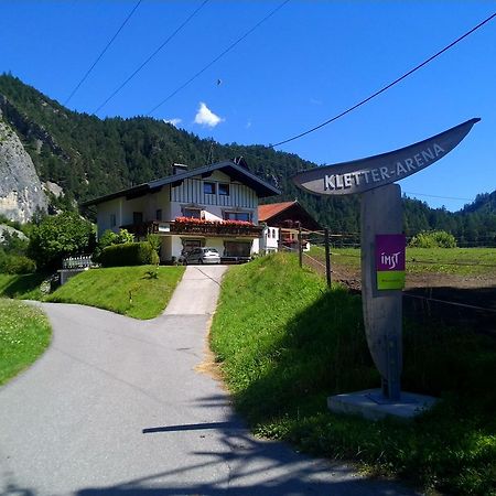 Haus Scholl Bed and Breakfast Nassereith Buitenkant foto