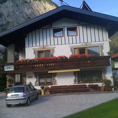 Haus Scholl Bed and Breakfast Nassereith Buitenkant foto