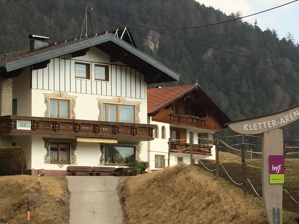 Haus Scholl Bed and Breakfast Nassereith Buitenkant foto