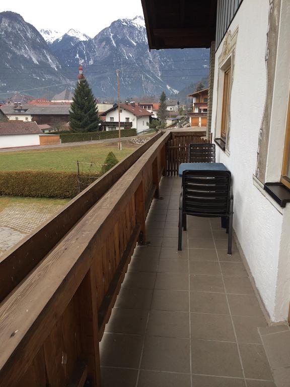 Haus Scholl Bed and Breakfast Nassereith Buitenkant foto