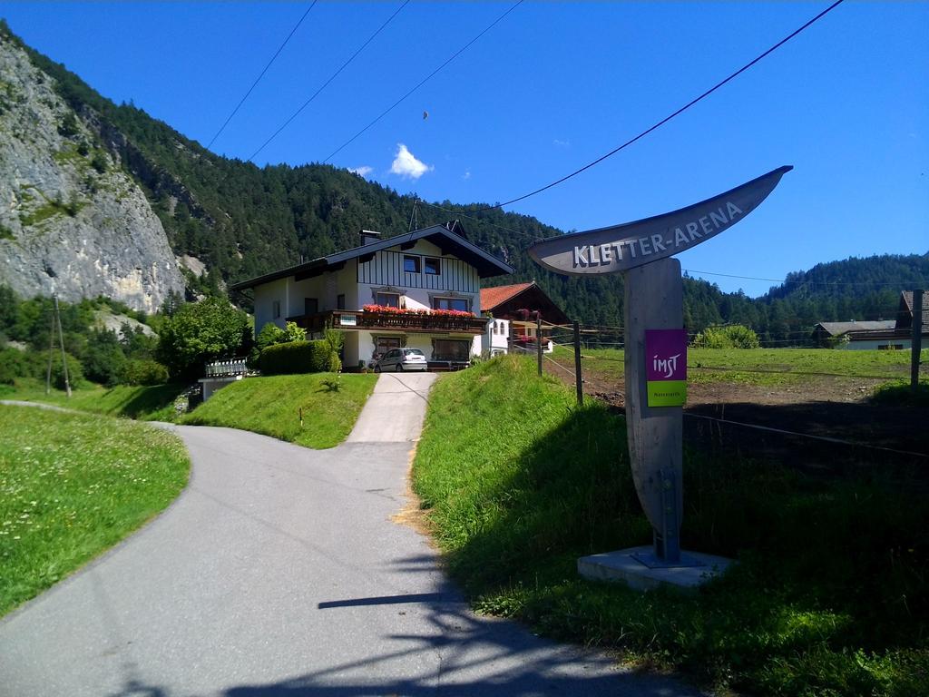 Haus Scholl Bed and Breakfast Nassereith Buitenkant foto
